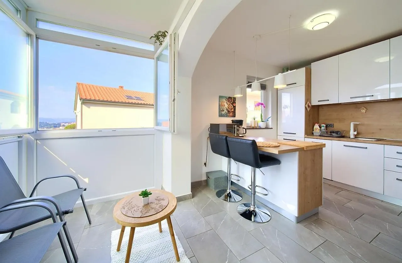 Appartment Mia Krk Town 0*,