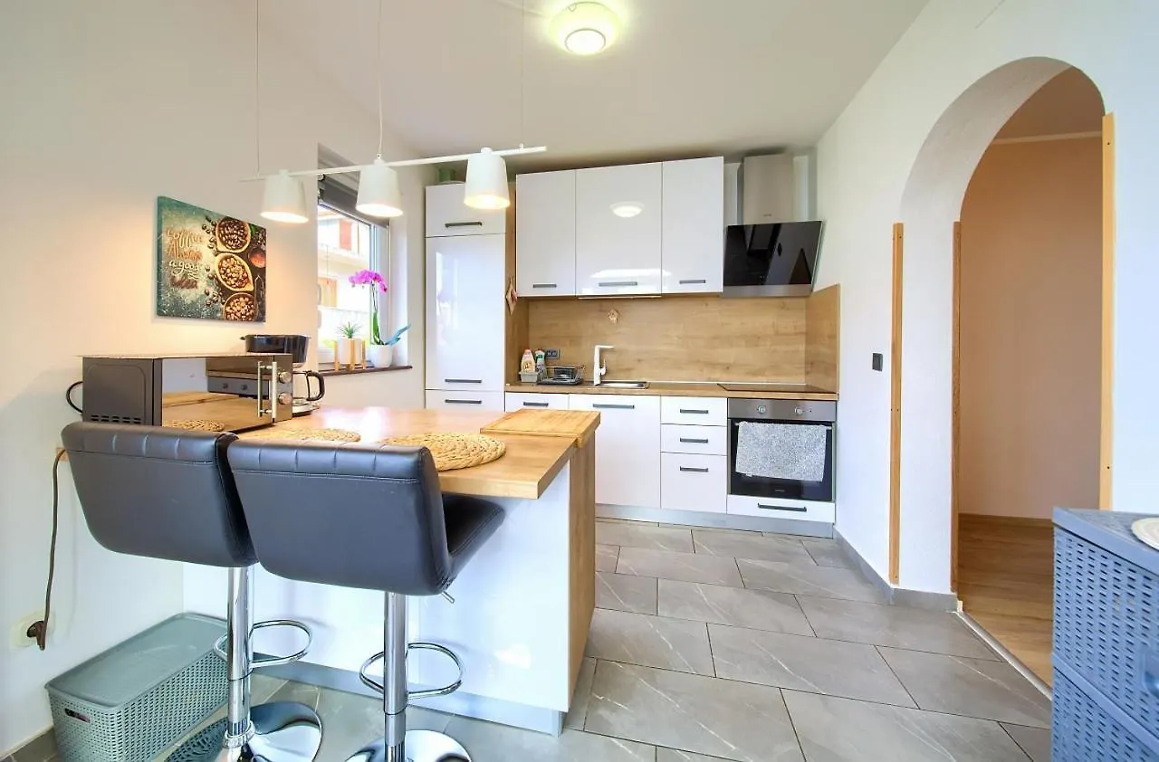 קרק Appartment Mia דירה